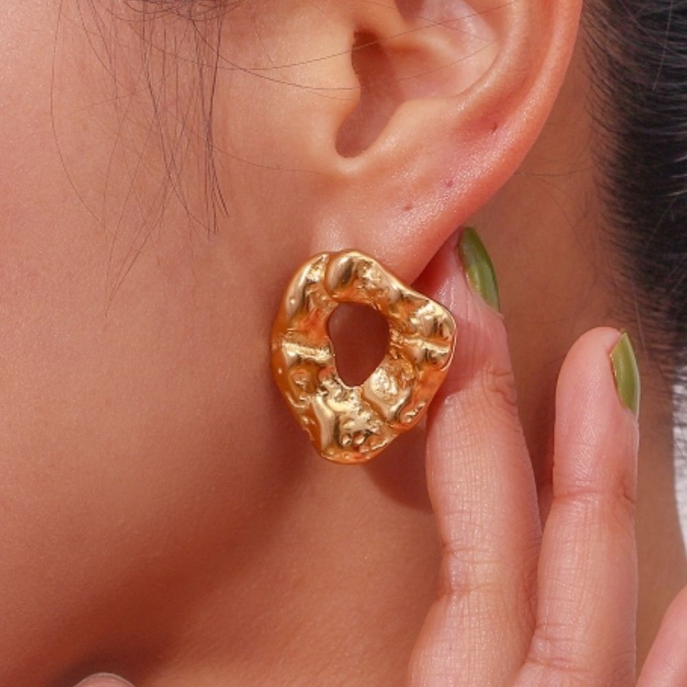 geo stud earring  A218